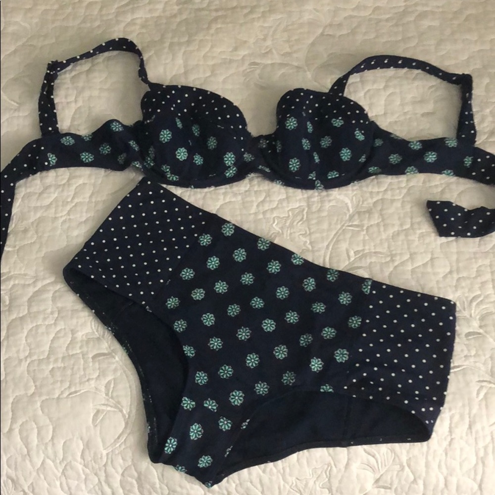 High-Waisted Swim Set